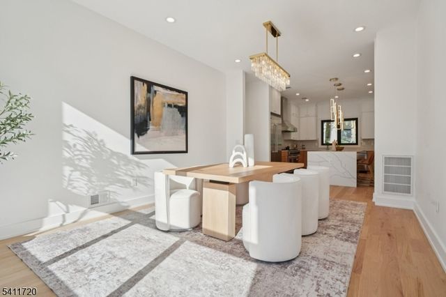 8 FORDHAM ROAD, Livingston Twp., NJ 07039