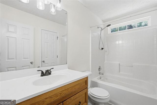 203 Oak Grove Lane, Acworth, GA 30102