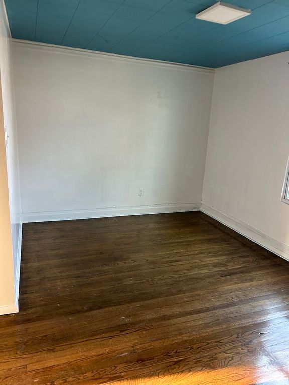 Image 50 of property listing at Address unavailable.