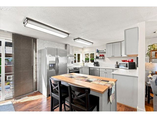 217 Nw 44TH St, Vancouver, WA 98660