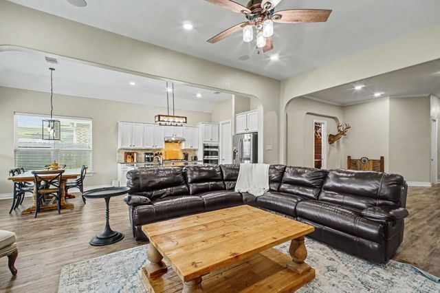 296 Westwood Drive Drive, League City, TX 77573