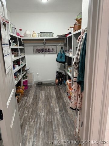 209 N 9th, Madill, OK 73446