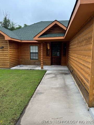 209 N 9th, Madill, OK 73446