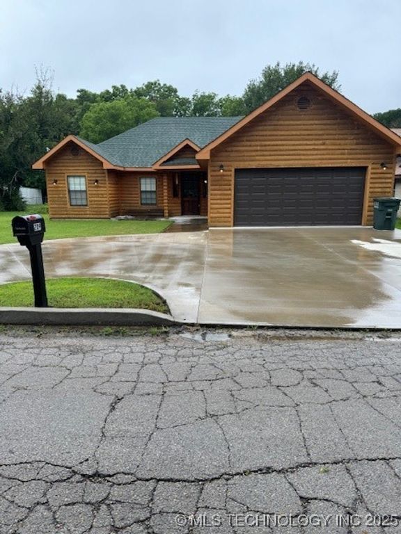 209 N 9th, Madill, OK 73446