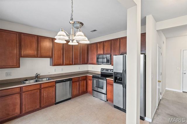 2067 Celebration Park Circle, Belleville, IL 62220