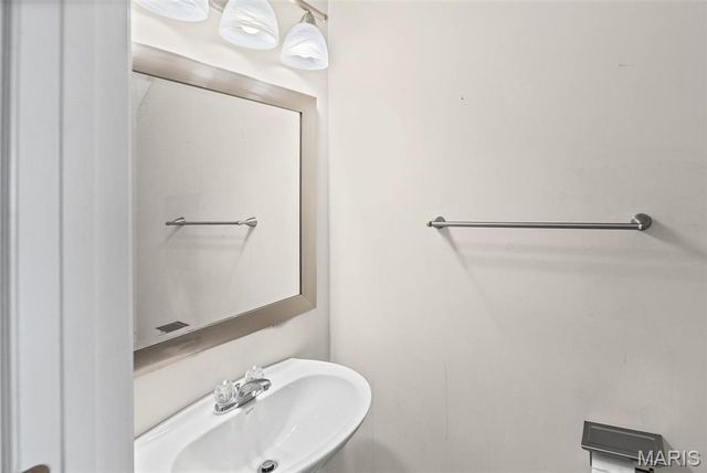 2067 Celebration Park Circle, Belleville, IL 62220