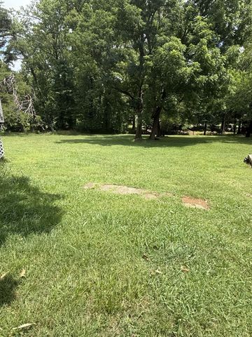 90 Harvey ST, Rocky Mount, VA 24151