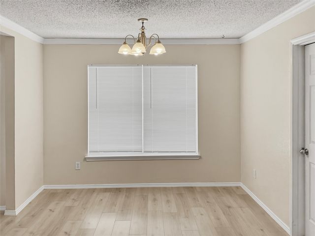 10112 Chapel Glen Terrace, Fort Worth, TX 76116