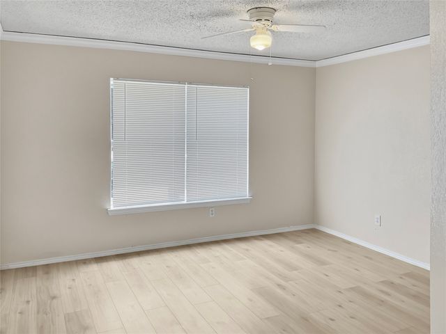 10112 Chapel Glen Terrace, Fort Worth, TX 76116