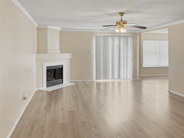 10112 Chapel Glen Terrace, Fort Worth, TX 76116