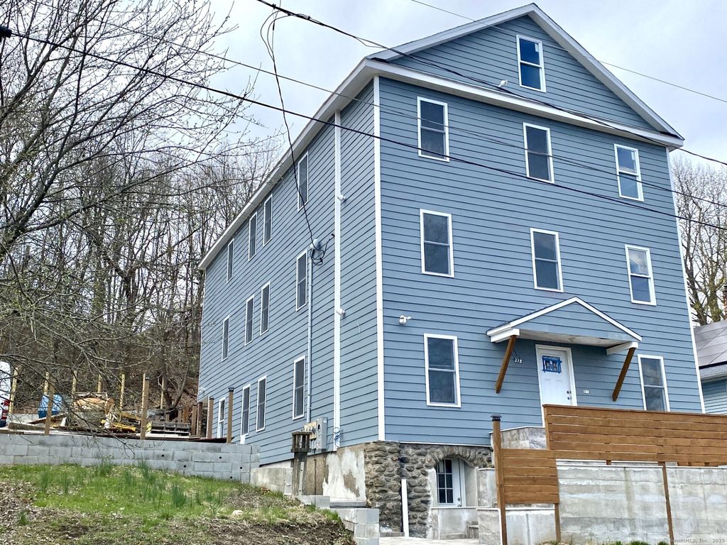 218 Charles Street, Waterbury, CT 06708