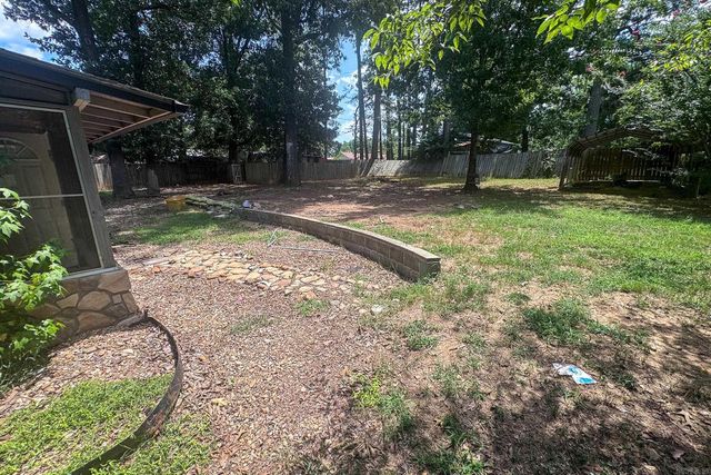 2407 Brookwood Street, Benton, AR 72015