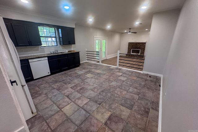 2407 Brookwood Street, Benton, AR 72015