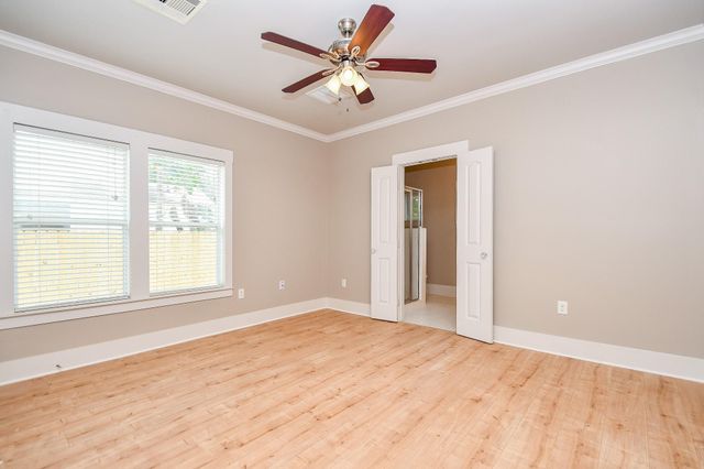 1307 Walton Street, Houston, TX 77009