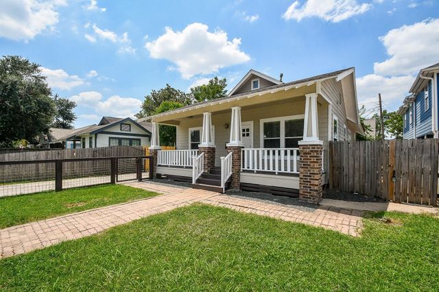 1307 Walton Street, Houston, TX 77009