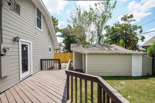 1307 Walton Street, Houston, TX 77009