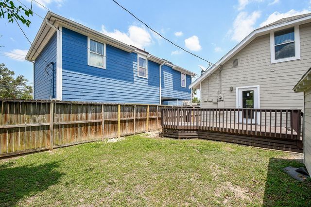 1307 Walton Street, Houston, TX 77009