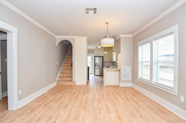 1307 Walton Street, Houston, TX 77009