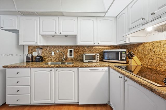 3801 S Ocean Drive 15K, Hollywood, FL 33019