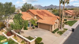 9202 E DAVENPORT Drive, Scottsdale, AZ 85260