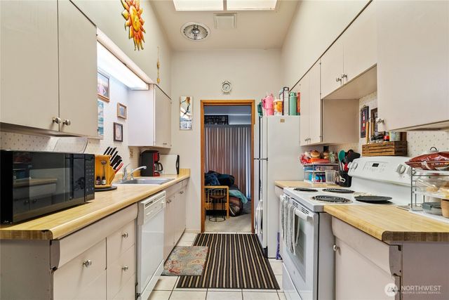 9035 Forrestal Lane, Moses Lake, WA 98837