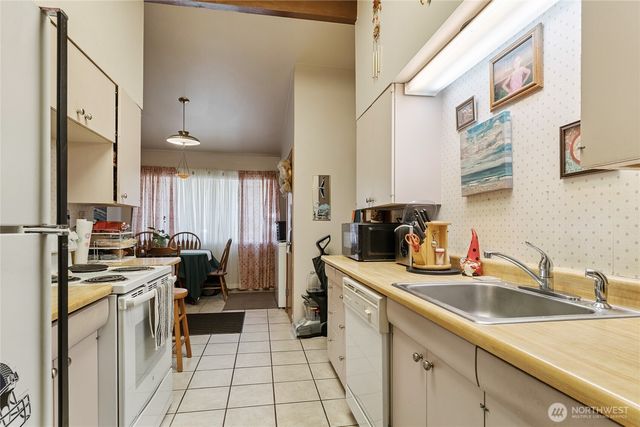 9035 Forrestal Lane, Moses Lake, WA 98837