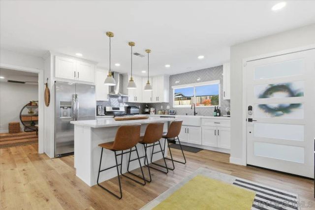 9656 Domer Rd, Santee, CA 92071