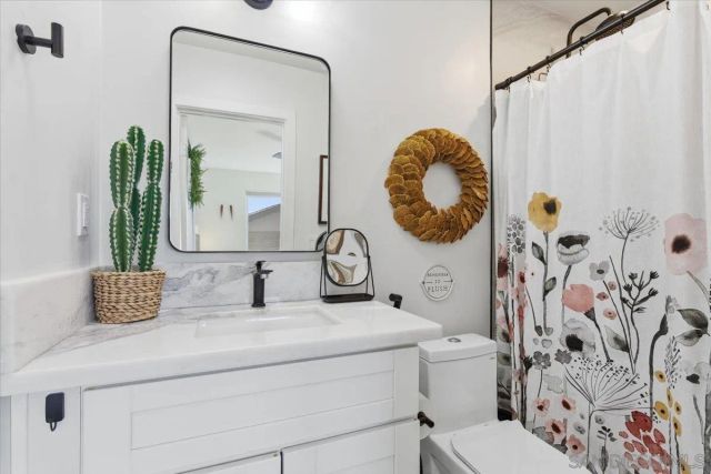 9656 Domer Rd, Santee, CA 92071