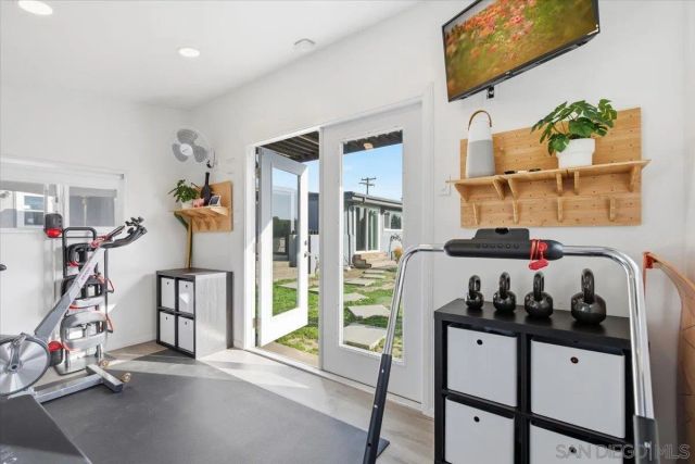 9656 Domer Rd, Santee, CA 92071