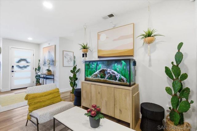 9656 Domer Rd, Santee, CA 92071