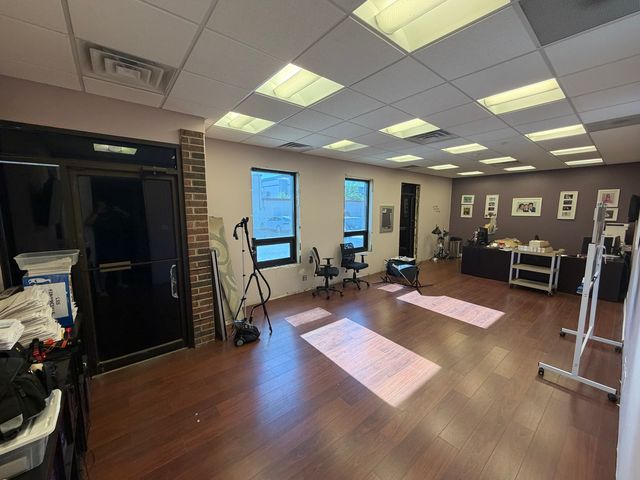 1229 E Algonquin Road I, Arlington Heights, IL 60005