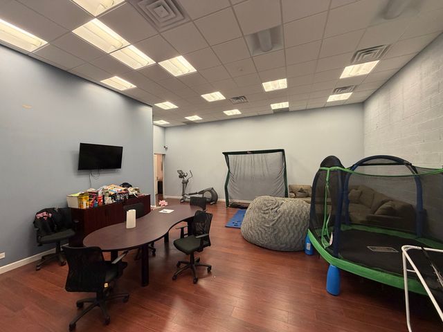 1229 E Algonquin Road I, Arlington Heights, IL 60005