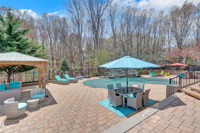 1 Jefferson Landing Circle, Port Jefferson, NY 11777