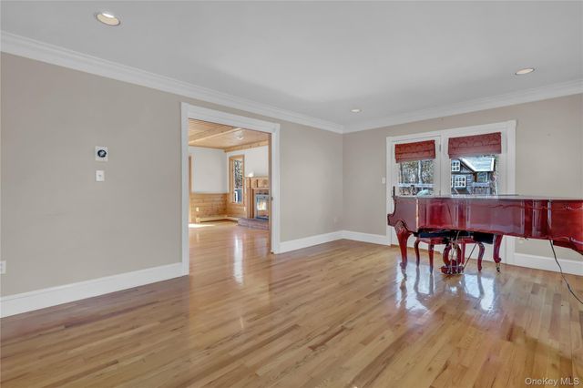 1 Jefferson Landing Circle, Port Jefferson, NY 11777