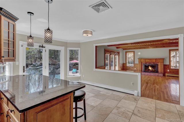 1 Jefferson Landing Circle, Port Jefferson, NY 11777