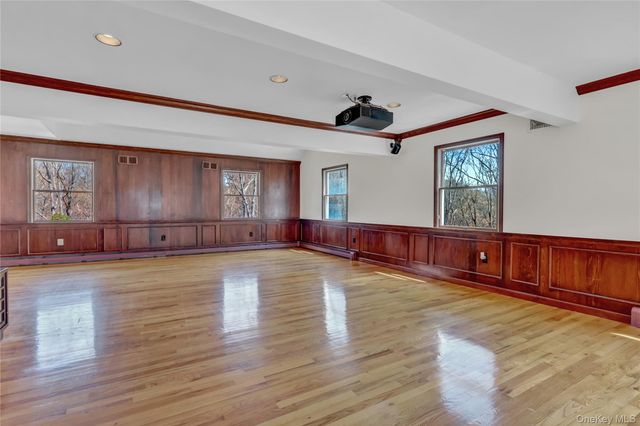 1 Jefferson Landing Circle, Port Jefferson, NY 11777