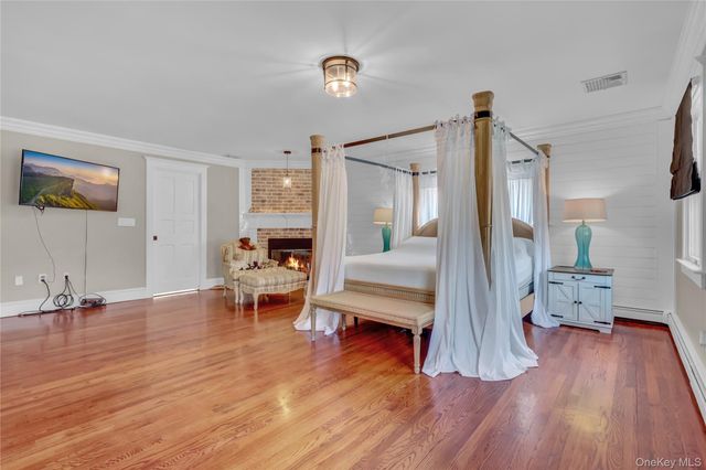 1 Jefferson Landing Circle, Port Jefferson, NY 11777