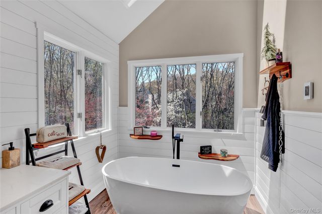 1 Jefferson Landing Circle, Port Jefferson, NY 11777