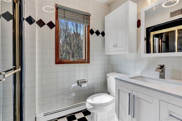 1 Jefferson Landing Circle, Port Jefferson, NY 11777