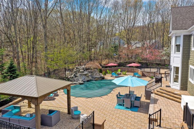 1 Jefferson Landing Circle, Port Jefferson, NY 11777