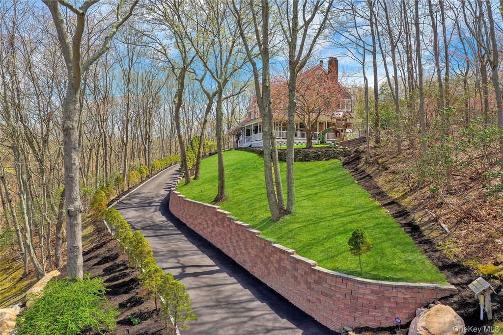 1 Jefferson Landing Circle, Port Jefferson, NY 11777