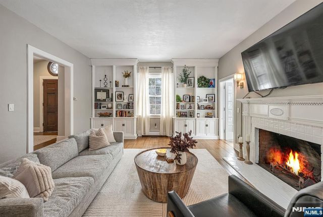 215 Brinckerhoff Court, Englewood, NJ 07631