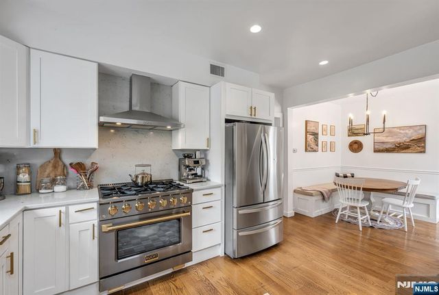 215 Brinckerhoff Court, Englewood, NJ 07631