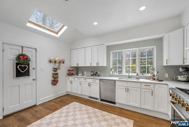 215 Brinckerhoff Court, Englewood, NJ 07631