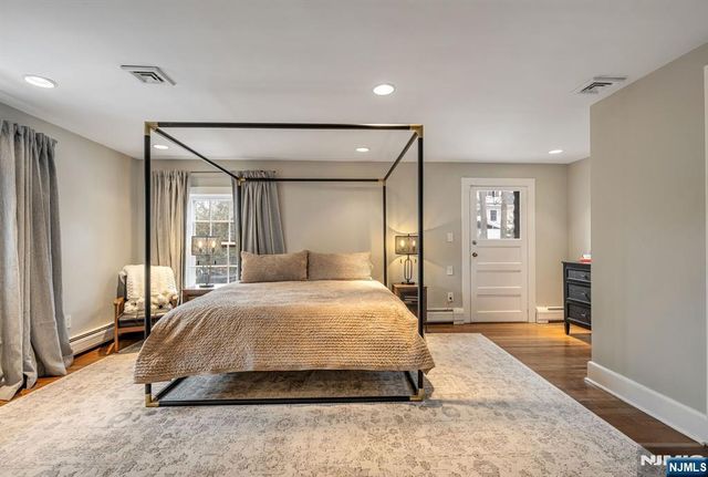 215 Brinckerhoff Court, Englewood, NJ 07631