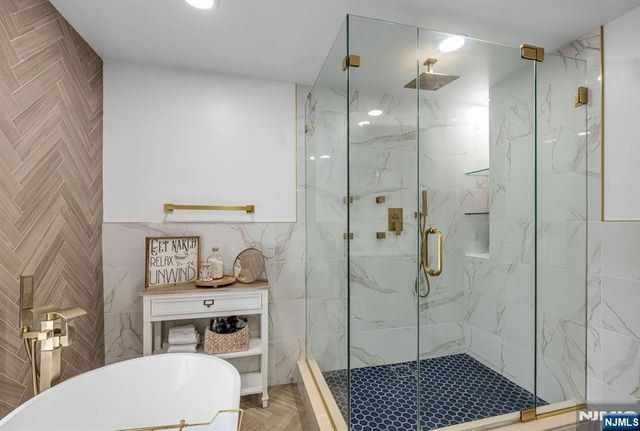 215 Brinckerhoff Court, Englewood, NJ 07631