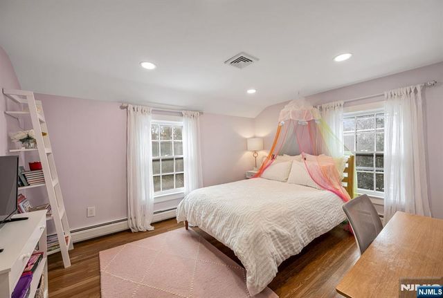 215 Brinckerhoff Court, Englewood, NJ 07631