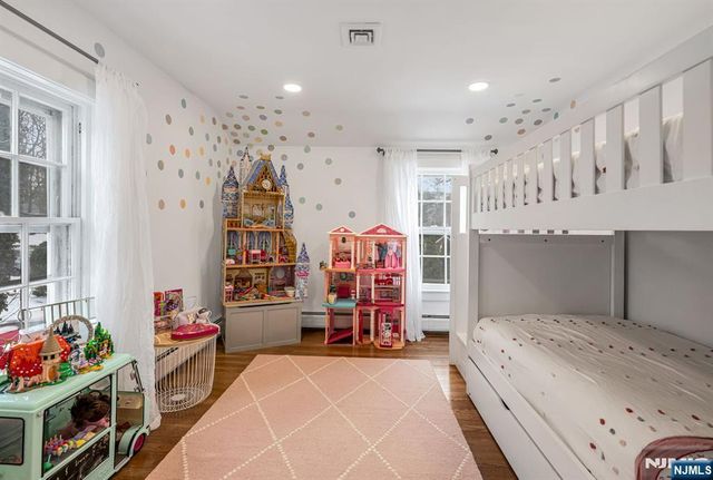 215 Brinckerhoff Court, Englewood, NJ 07631