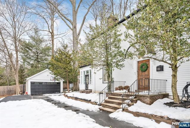 215 Brinckerhoff Court, Englewood, NJ 07631