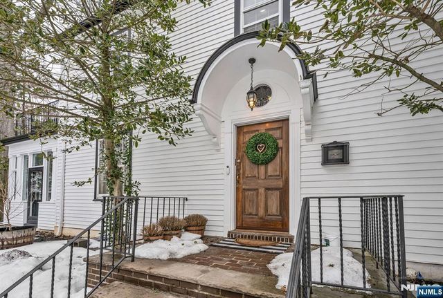 215 Brinckerhoff Court, Englewood, NJ 07631